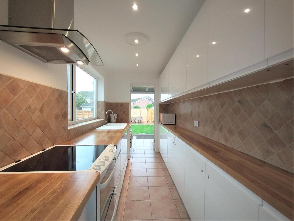 Chipad Duo - Comfy House With Parking And Garden Villa Chichester Bagian luar foto