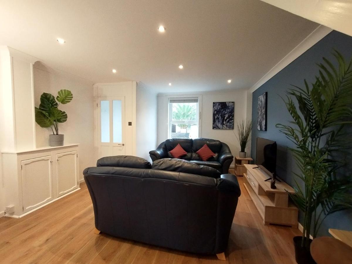 Chipad Duo - Comfy House With Parking And Garden Villa Chichester Bagian luar foto