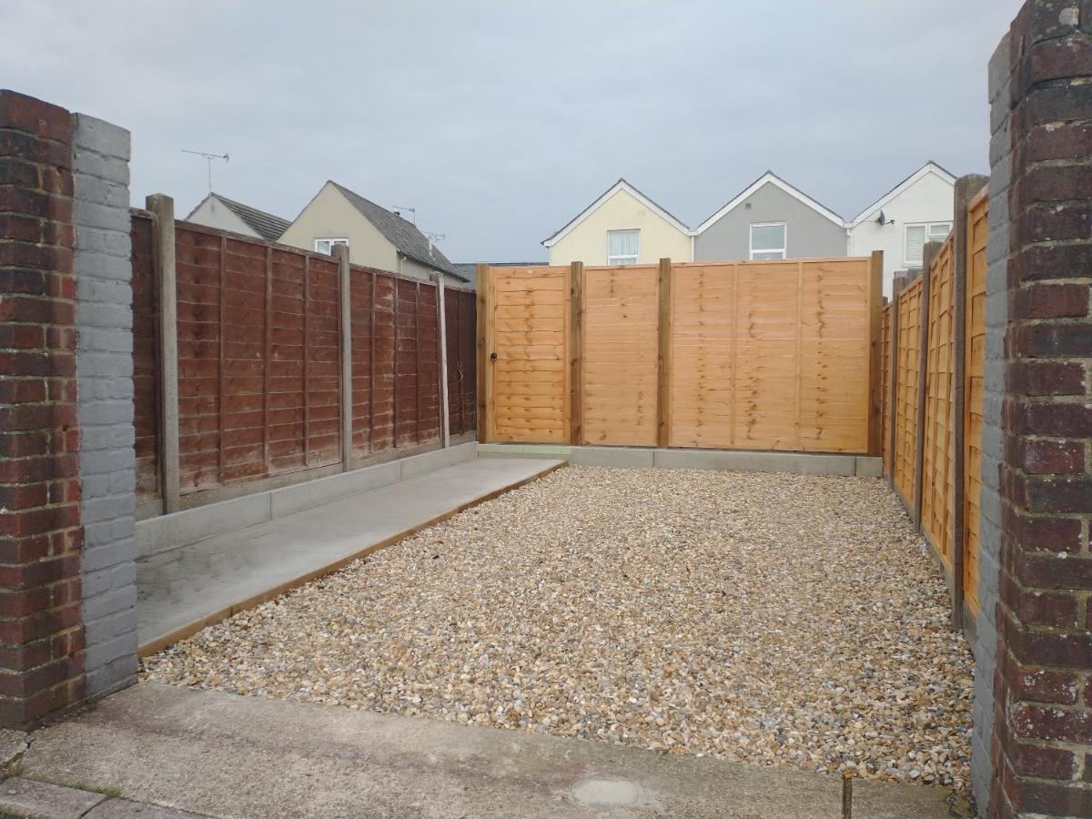 Chipad Duo - Comfy House With Parking And Garden Villa Chichester Bagian luar foto